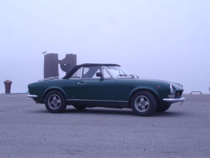 Fiat 124 Sport Spider (1970)