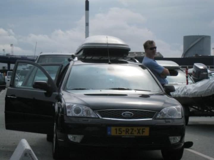 Ford Mondeo Wagon 2.0 16V Platinum