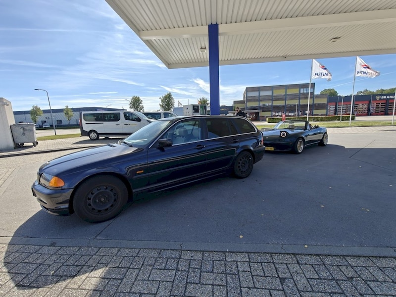 BMW 320i touring (2001)