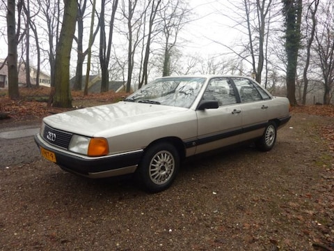 Audi 100 1.8 90pk