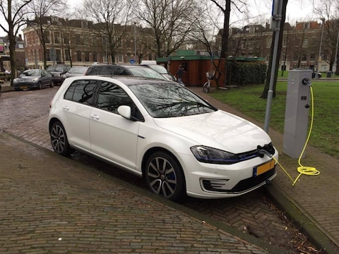 Volkswagen Golf 1.4 TSI GTE (2014)