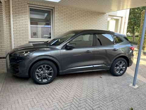 Ford Kuga 2.5 PHEV ST-Line X