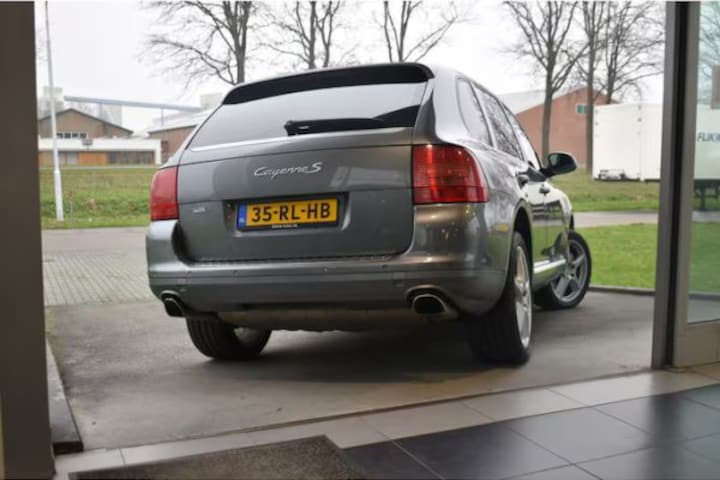 Porsche Cayenne S eerste generatie handbak