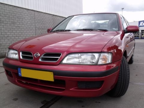 Nissan Primera 2.0 SLX (1999)