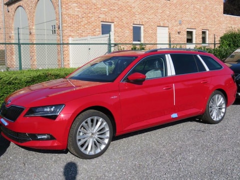 Skoda Superb Combi 1.8 TSI Greentech Style Business