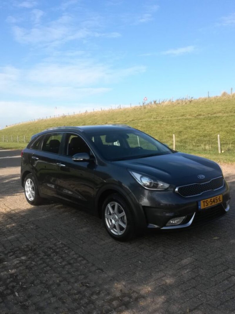 Kia Niro 1.6 GDi Hybrid DynamicLine (2018)