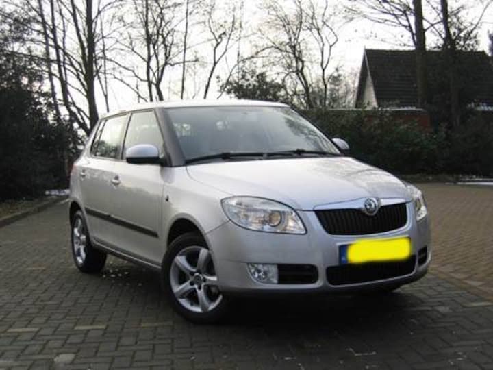 Skoda Fabia 1.4 16V Ambiente (2007)