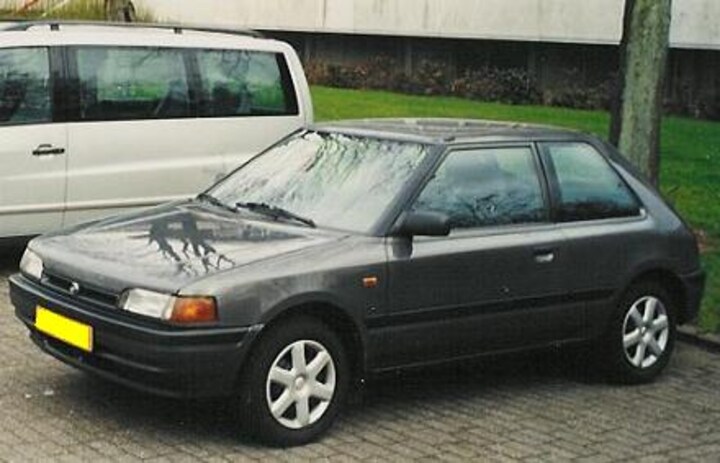Mazda 323 1.6i GLX