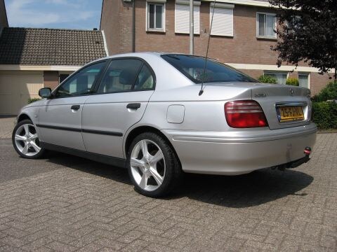 Honda Accord 2.0i LS (2000)