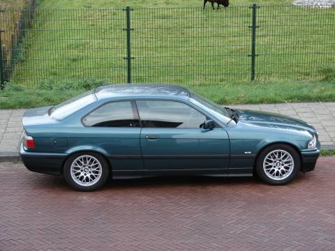 BMW 316i Coupé Executive (1997)