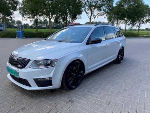Skoda Octavia Combi 2.0 TSI RS 230