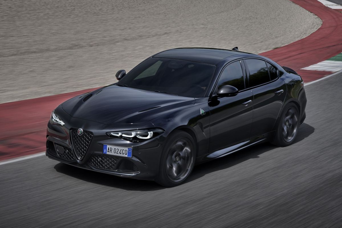 Alfa Romeo Giulia En Stelvio Vieren Historische Overwinning Autoweek