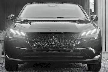 Peugeot 408 Allure Plug-in Hybrid 240 (2026)