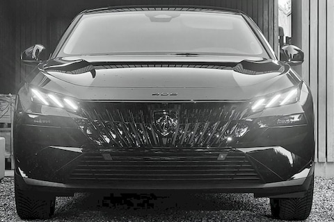 Peugeot 408 Allure Plug-in Hybrid 240 (2026)