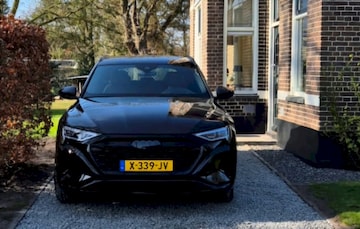 Audi Q8 e-tron (2023)