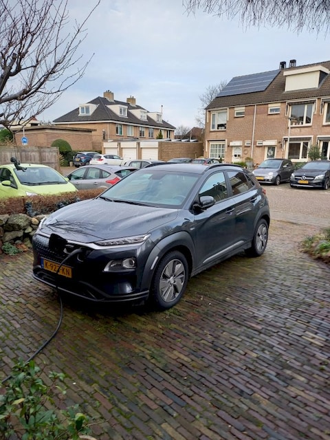 Hyundai Kona Electric 64kWh Premium (2019)