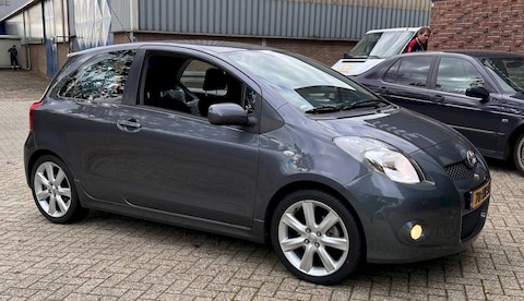 Toyota Yaris 1.8 16v VVT-i TS