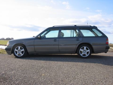 Mercedes-Benz 300 TE-24 (1992)