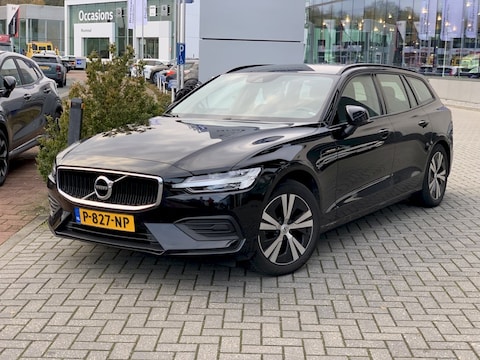 Volvo V60 B3 Essential Edition (2022)