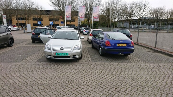 Toyota Avensis 2.4 16v VVT-i D4 Linea Luna (2004)