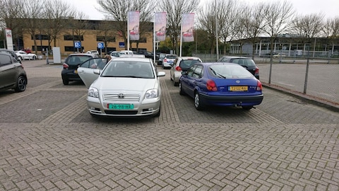Toyota Avensis 2.4 16v VVT-i D4 Linea Luna (2004)
