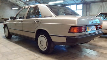 Mercedes-Benz 190 (1985)