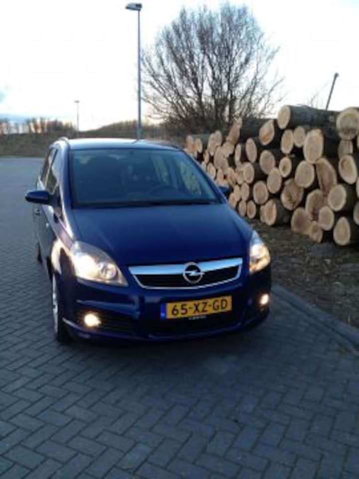 Opel Zafira 1.8 Temptation