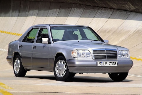 Mercedes-Benz E 200 (1993)