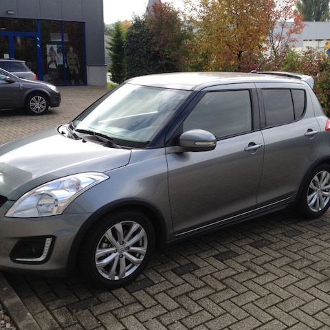 Suzuki Swift 1.2 Exclusive (2015)