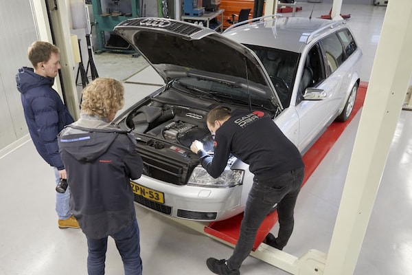 Audi S6 Klokje Rond