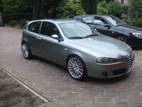 Alfa Romeo 147 2.0 T.Spark 16V Selespeed Distinctive (2005)