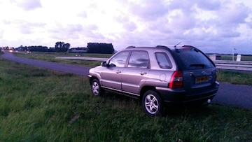 Kia Sportage 2.0 CVVT 2WD Executive (2005)