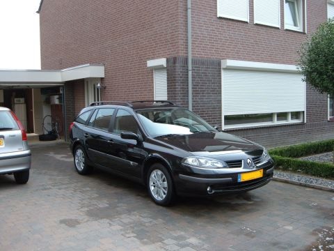 Renault Laguna Grand Tour 2.0 16V Tech Road (2005)
