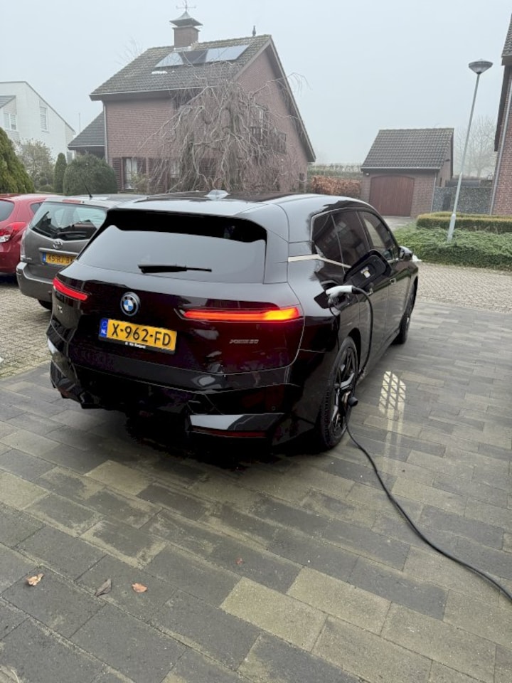 BMW iX xDrive50 Sport Edition (2023)