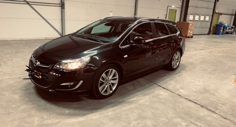Opel Astra Sports Tourer 1.6 Turbo Cosmo (2014)