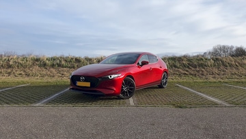 Mazda 3 SkyActiv-X 2.0 180 Luxury (2019)