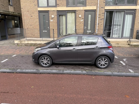 Toyota Yaris 1.3 VVT-i Dynamic