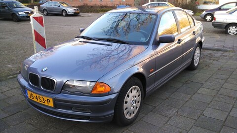BMW 318i