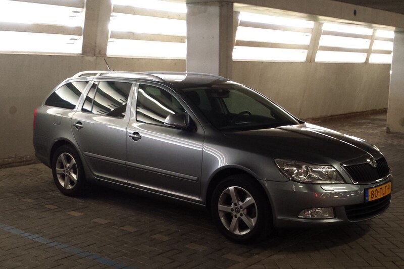 Skoda Octavia Combi 1.2 TSI Elegance Businessline (2012)