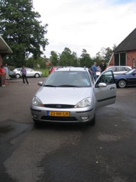 Ford Focus Wagon 1.8 TDDi 90pk Futura (2004)