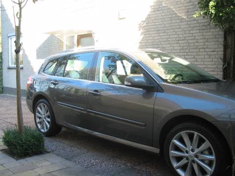 Renault Laguna Estate 2.0 16V T 170 Dynamique (2008)