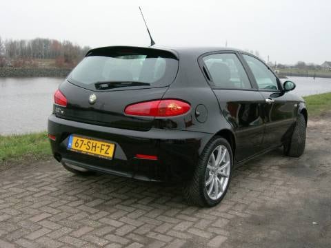 Alfa Romeo 147 1.9 JTD 120pk Distinctive (2006)