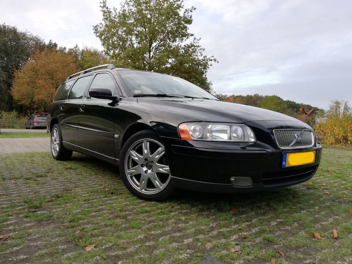 Volvo V70 2.4D (2005)