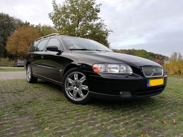 Volvo V70 2.4D (2005)