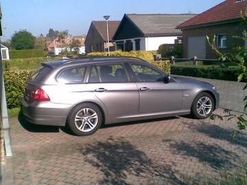 BMW 318d Touring (2009)