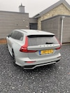 Volvo V60 T6 Plug-in Hybrid AWD Essential (2025)