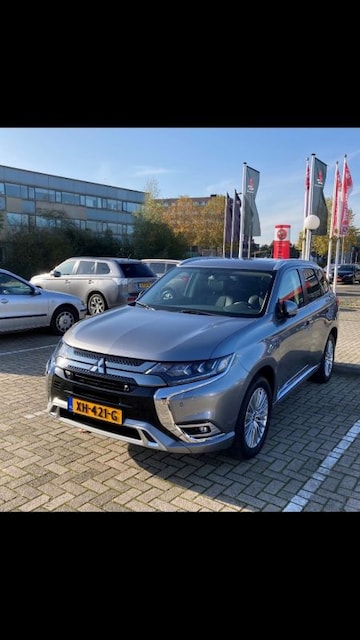 Mitsubishi Outlander PHEV Intense (2019)
