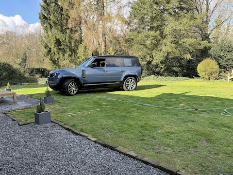 Land Rover Defender 110 P400e X-Dynamic HSE (2024)