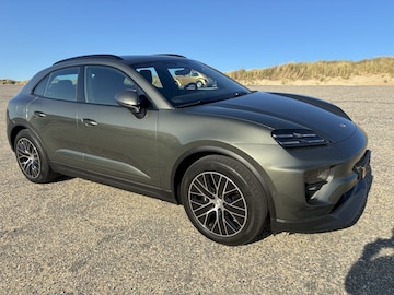 Porsche Macan 4 Electric (2026)