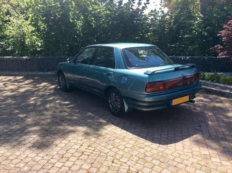 Daihatsu Applause 16 Xi (1992)